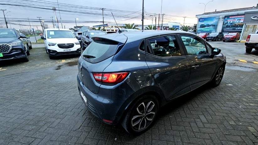Renault Clio 1.2 Expression 4x2 Hb Mt 5p año 2020