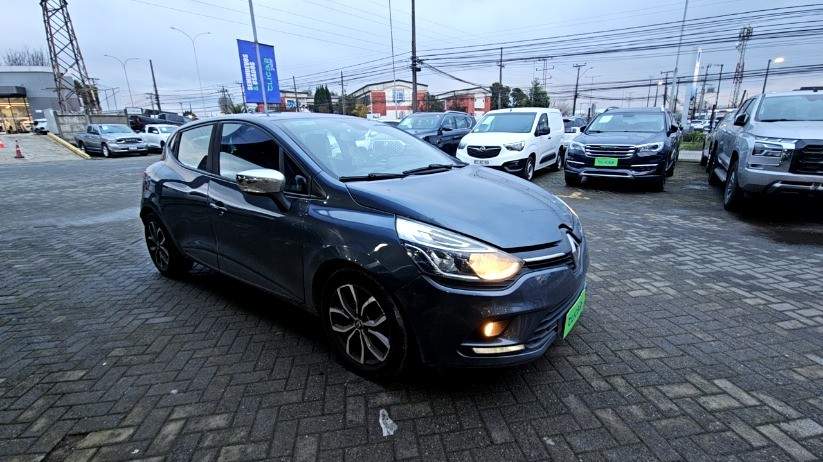 Renault Clio 1.2 Expression 4x2 Hb Mt 5p año 2020