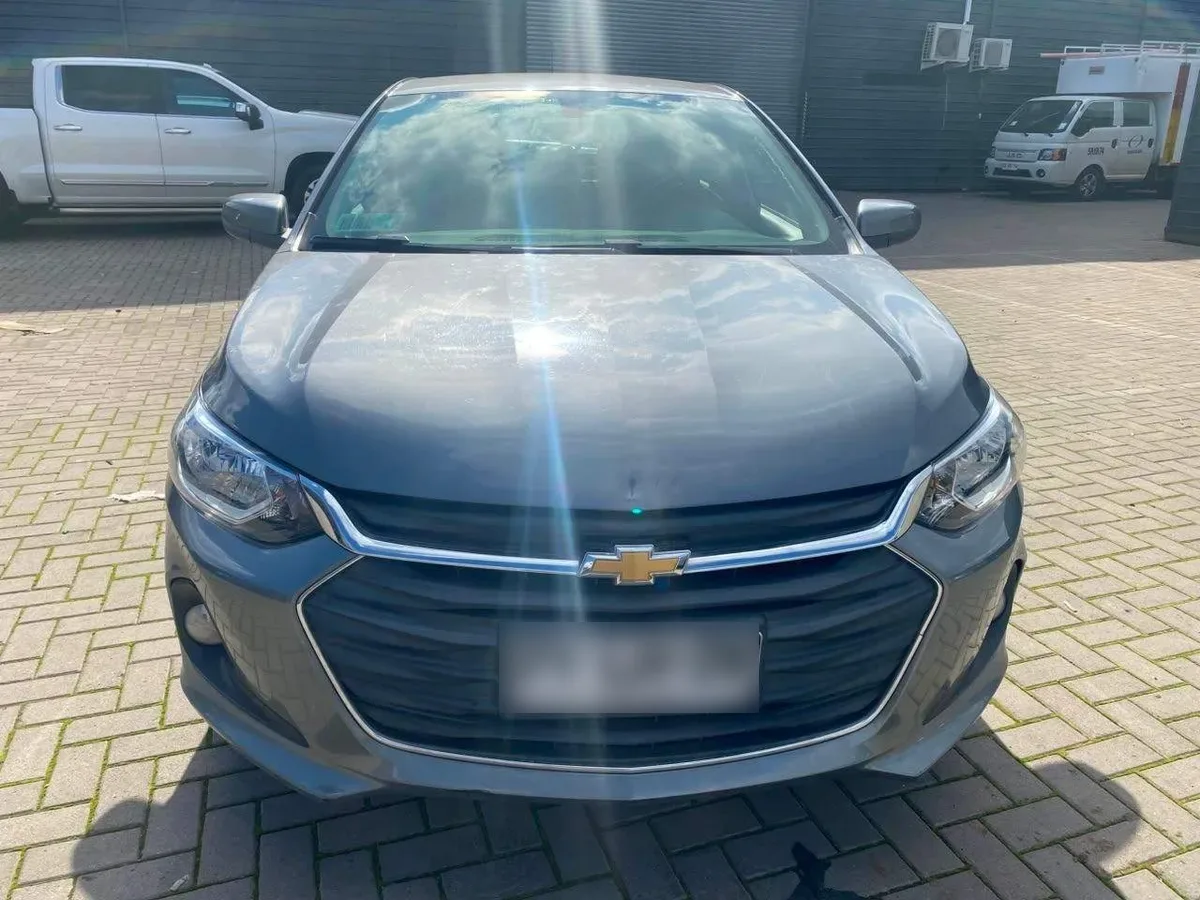 Chevrolet Onix 1.0t Lt 4x2 Sedan Mt 4p año 2021