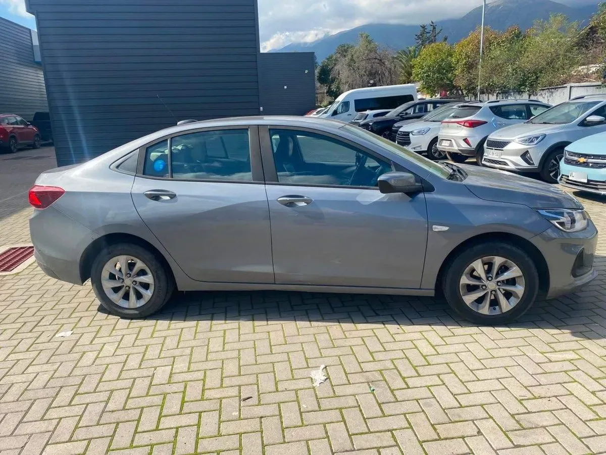 Chevrolet Onix 1.0t Lt 4x2 Sedan Mt 4p año 2021