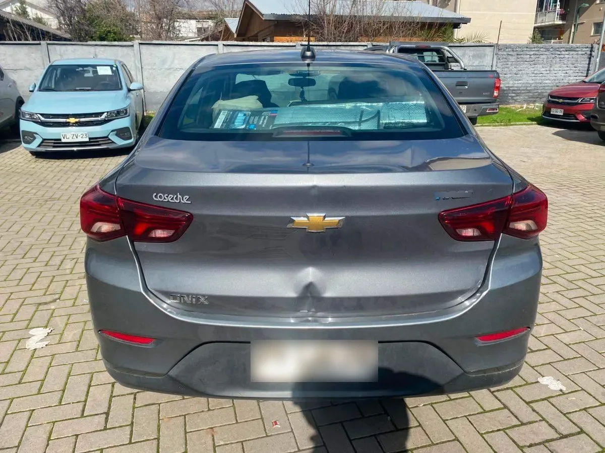 Chevrolet Onix 1.0t Lt 4x2 Sedan Mt 4p año 2021