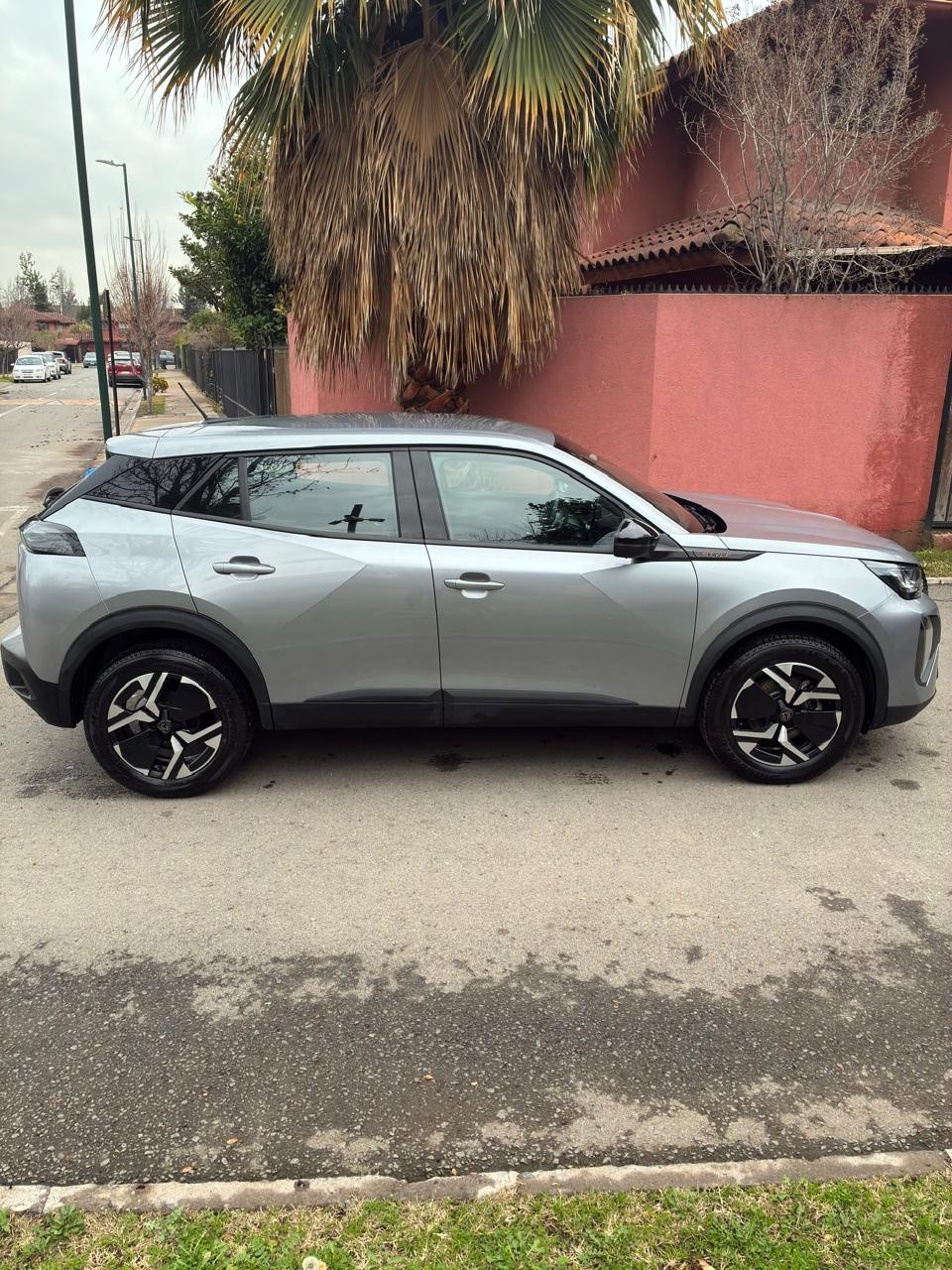 PEUGEOT 2008 1.2 Allure Mhev 136 At Hirbido año 2025