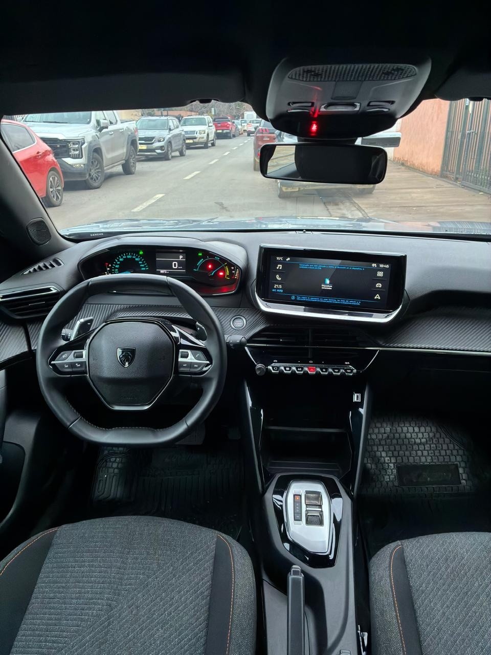 PEUGEOT 2008 1.2 Allure Mhev 136 At Hirbido año 2025