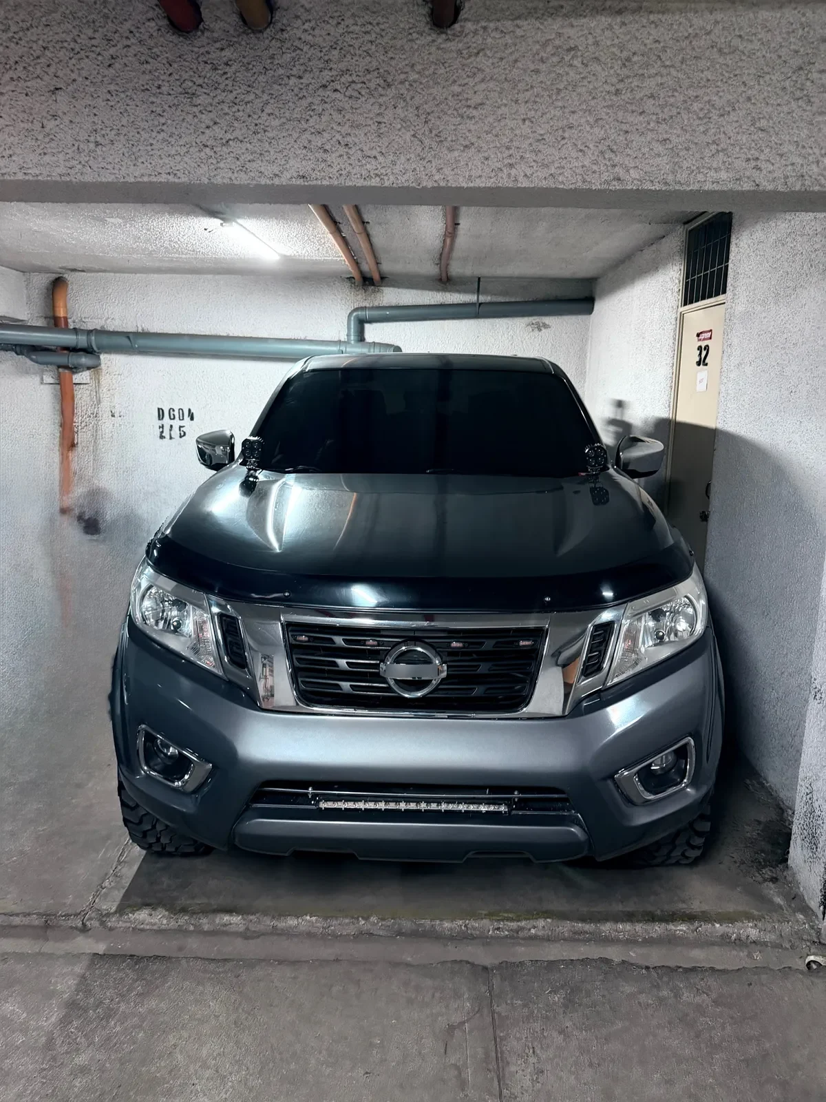 NISSAN NP300 2.3 Dsl Dc Le Mt 4wd año 2018
