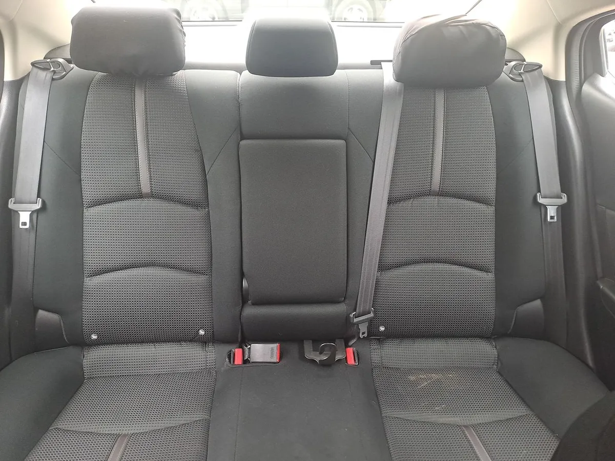 Mazda 3 1.6 S 4x2 Sdn 4at 4p año 2018