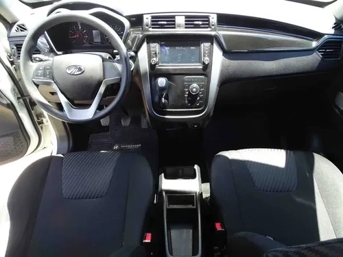 MAHINDRA KUV100 1.2 Elite Mt año 2021