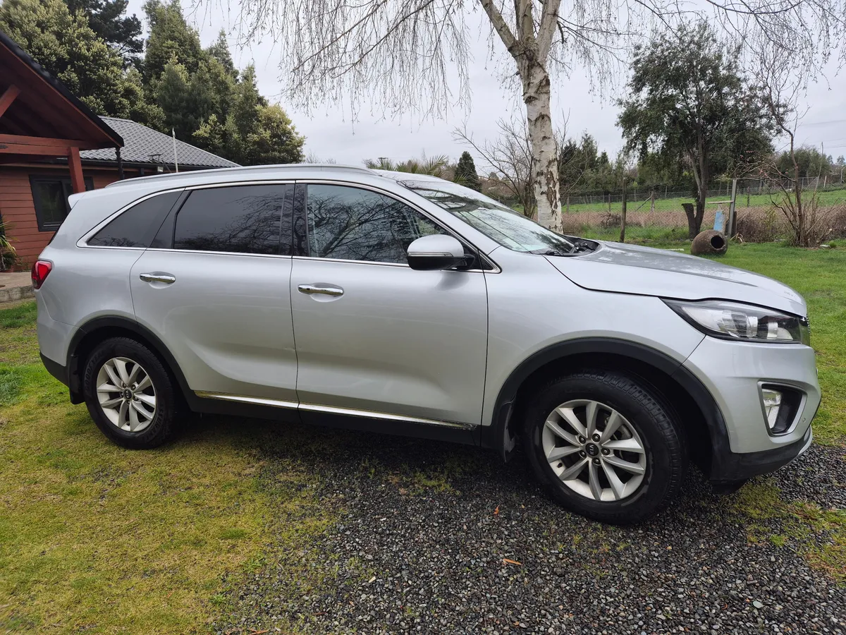KIA MOTORS SORENTO 2.2 Ex Full At 4x4 Diesel año 2017