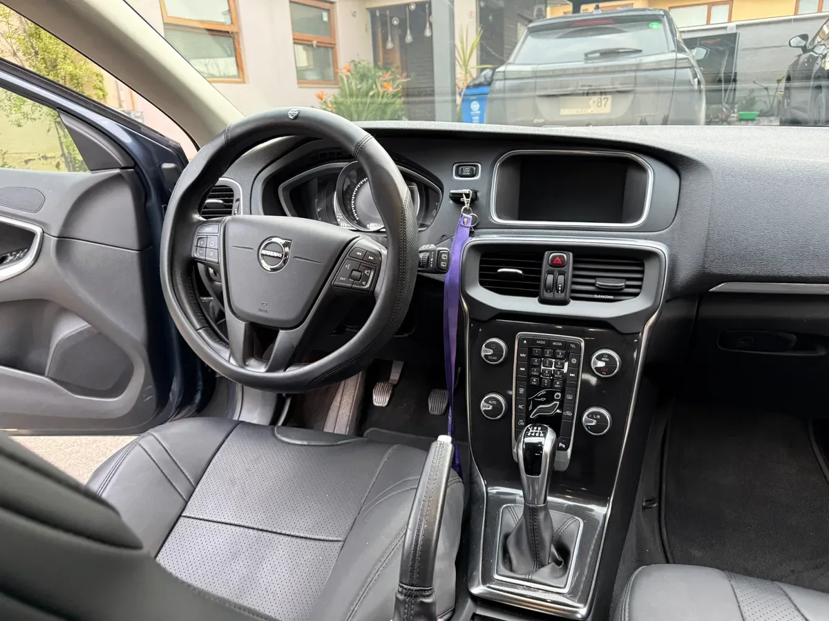 Volvo V40 2.0 T5 Cross Country Inscription At 4x4 año 2019