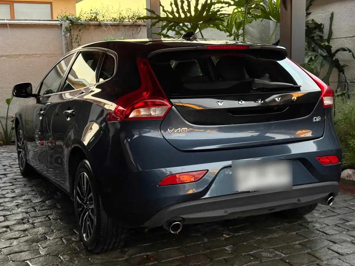 Volvo V40 2.0 T5 Cross Country Inscription At 4x4 año 2019