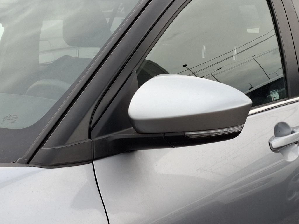 Toyota Yaris Cross 1.5 Xi 4x2 5mt 5p año 2025
