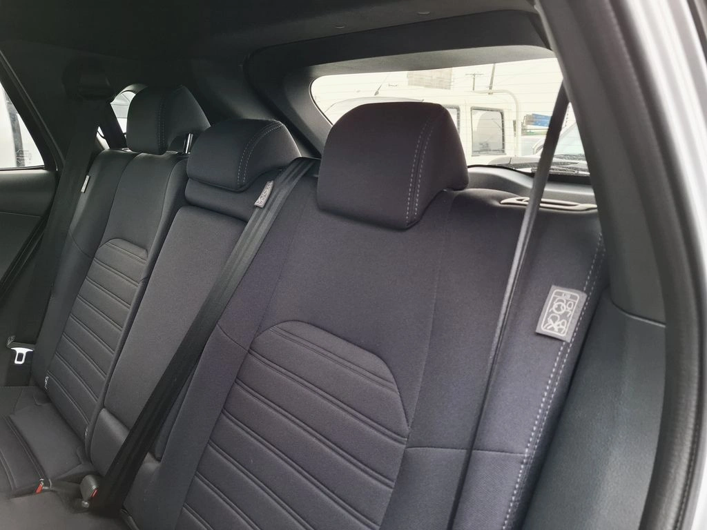 Toyota Yaris Cross 1.5 Xi 4x2 5mt 5p año 2025