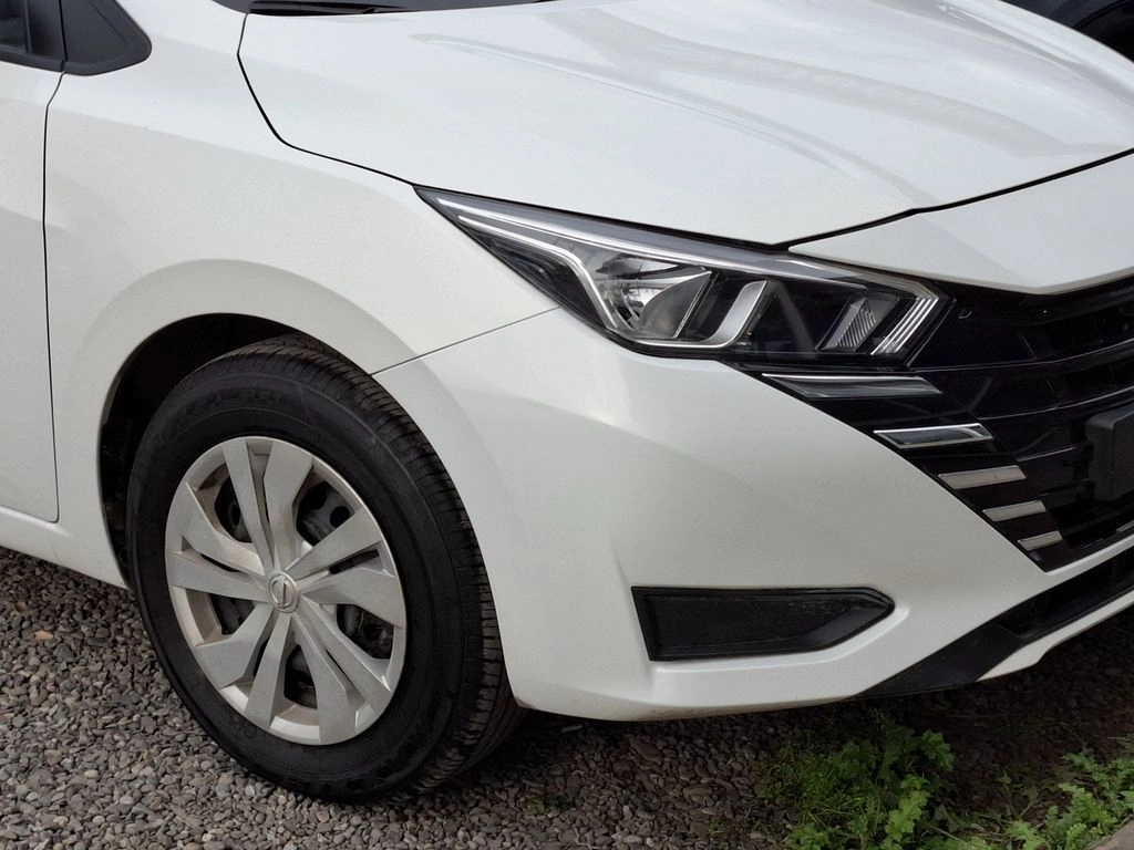 Nissan Versa 1.6 Advance 4x2 Mt 4p año 2026