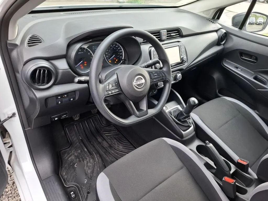Nissan Versa 1.6 Advance 4x2 Mt 4p año 2026