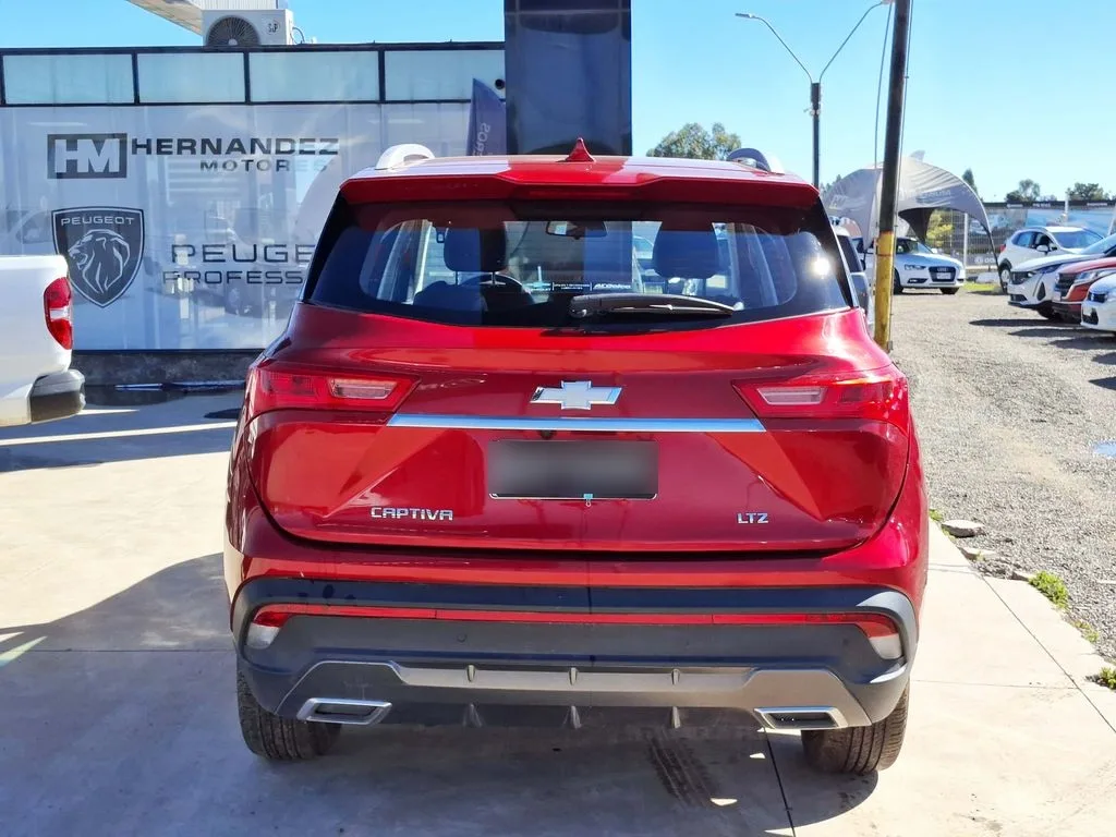 Chevrolet Captiva 1.5t Ltz P 4x2 Mt 5p año 2023