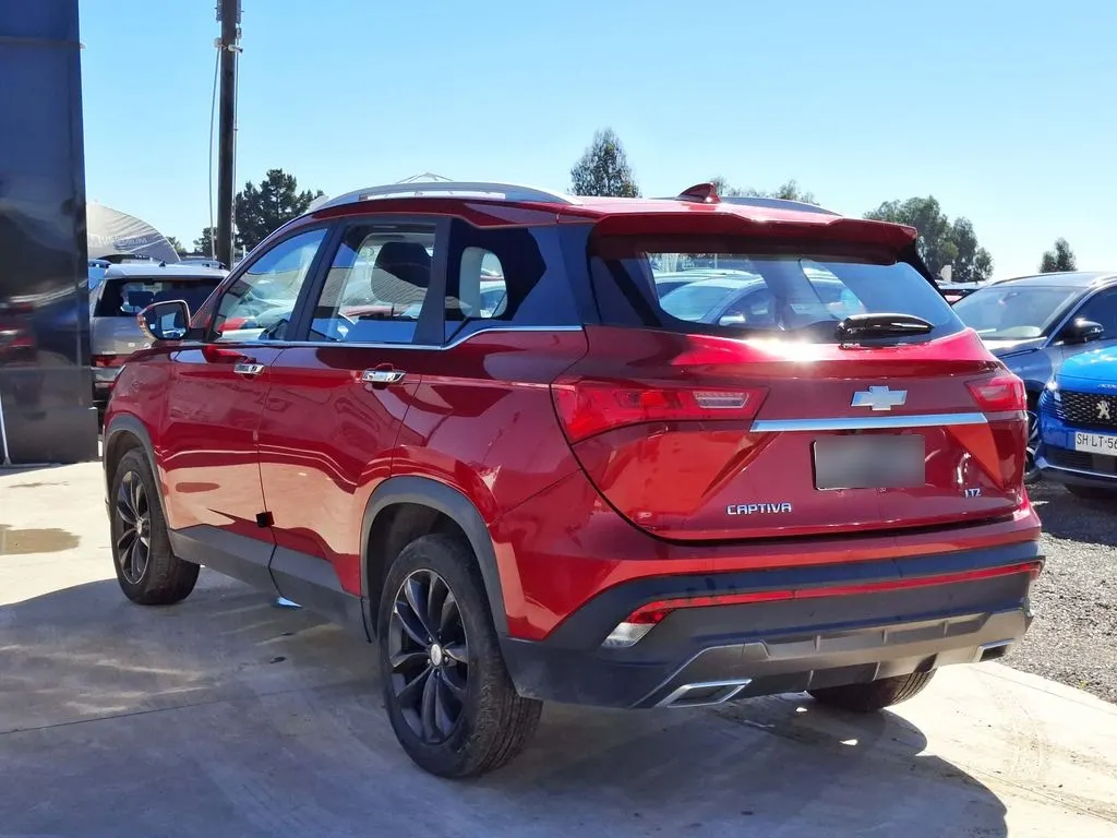 Chevrolet Captiva 1.5t Ltz P 4x2 Mt 5p año 2023