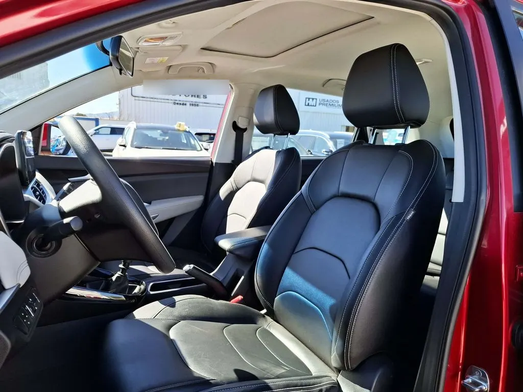Chevrolet Captiva 1.5t Ltz P 4x2 Mt 5p año 2023