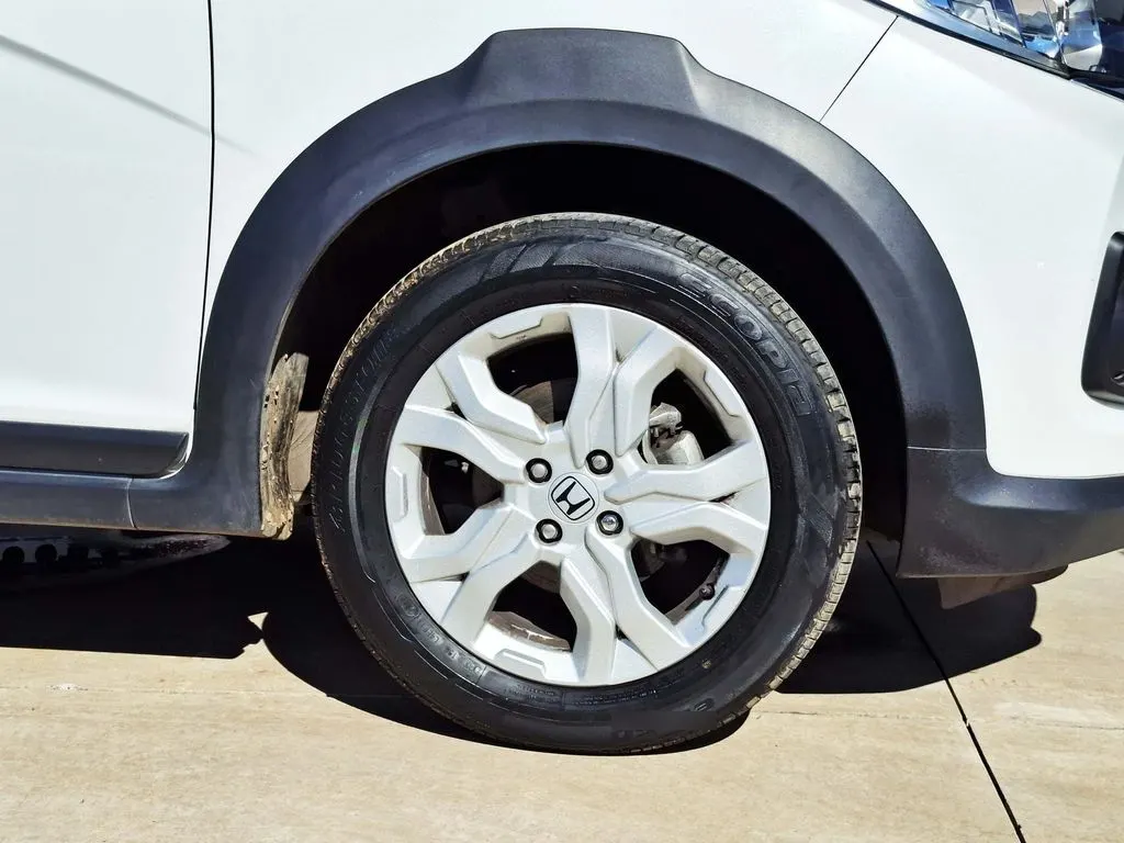Honda Wr-V 1.5 Lx 4x2 Mt 5p año 2024