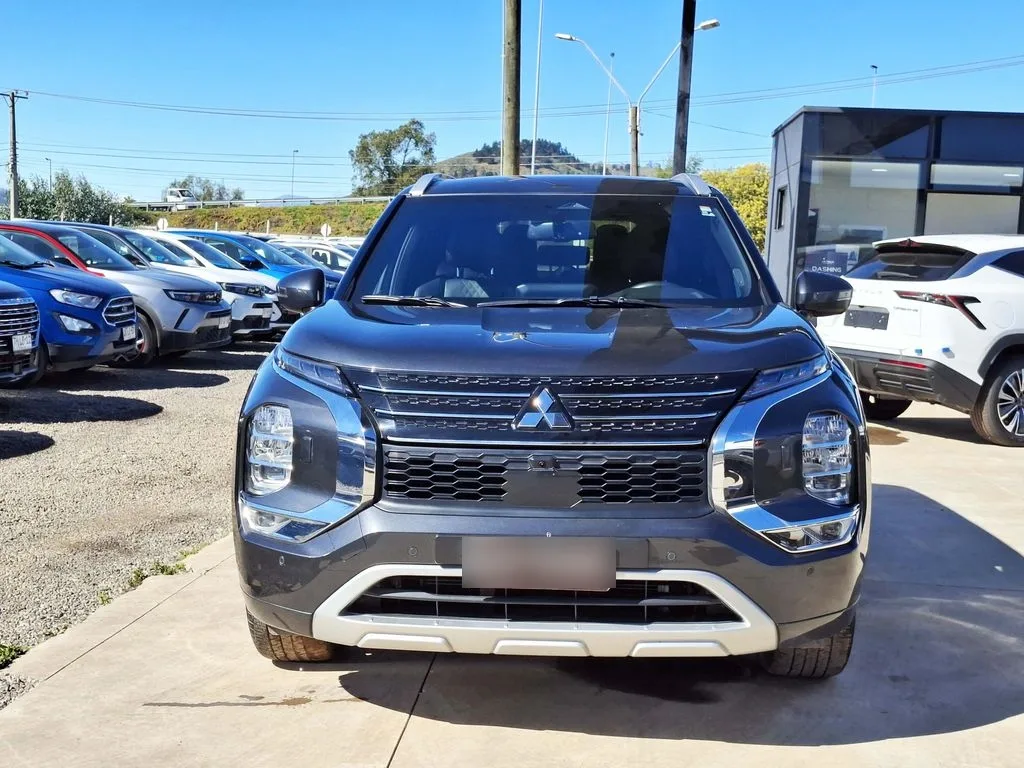 Mitsubishi Outlander 2.5 Gls Limited 4x4 At 5p año 2025
