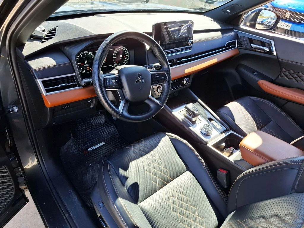Mitsubishi Outlander 2.5 Gls Limited 4x4 At 5p año 2025