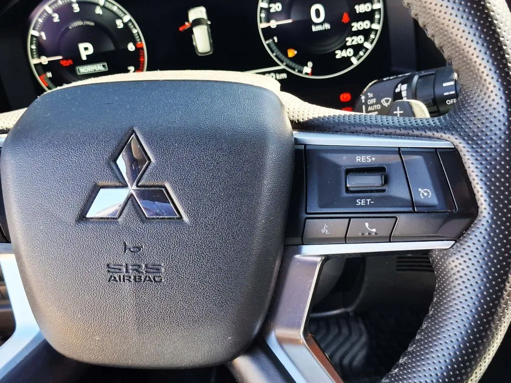 Mitsubishi Outlander 2.5 Gls Limited 4x4 At 5p año 2025