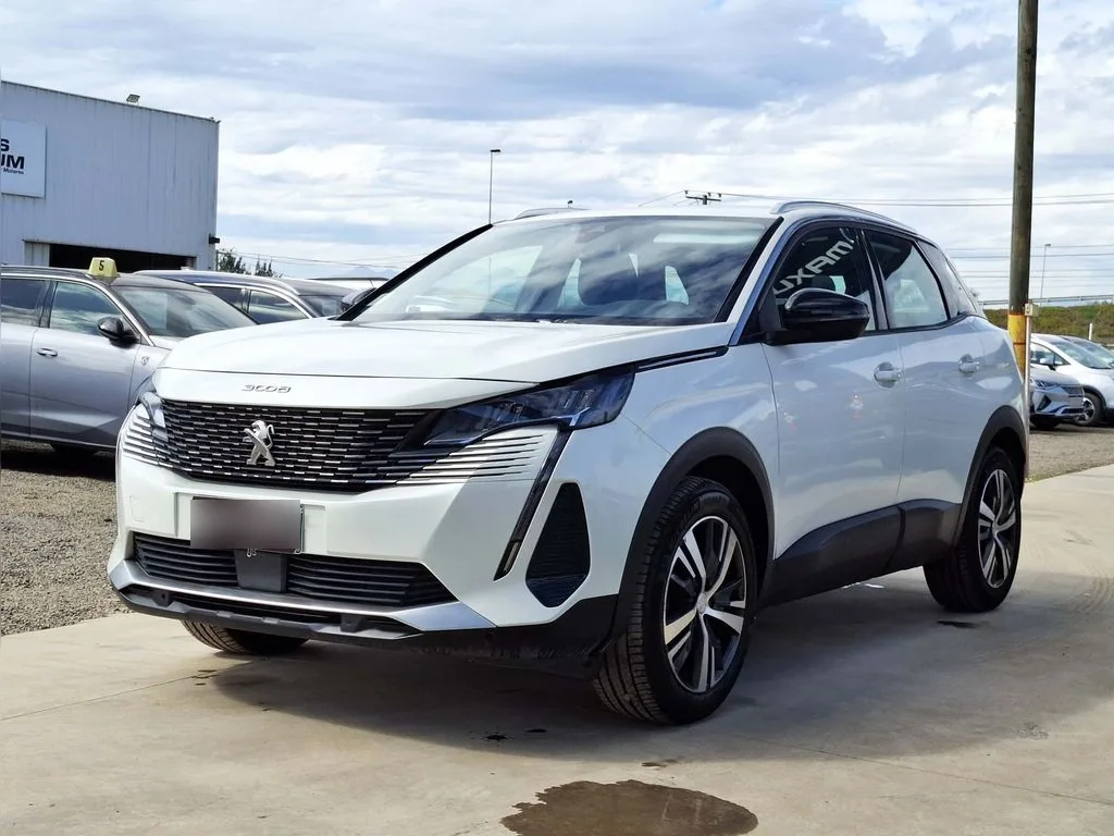 Peugeot 3008 1.2 Active Pack Puretech 130 4x2 Mt6 5p año 2022
