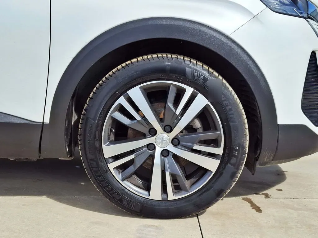Peugeot 3008 1.2 Active Pack Puretech 130 4x2 Mt6 5p año 2022