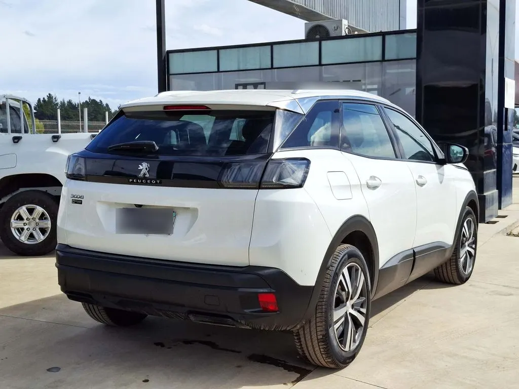 Peugeot 3008 1.2 Active Pack Puretech 130 4x2 Mt6 5p año 2022