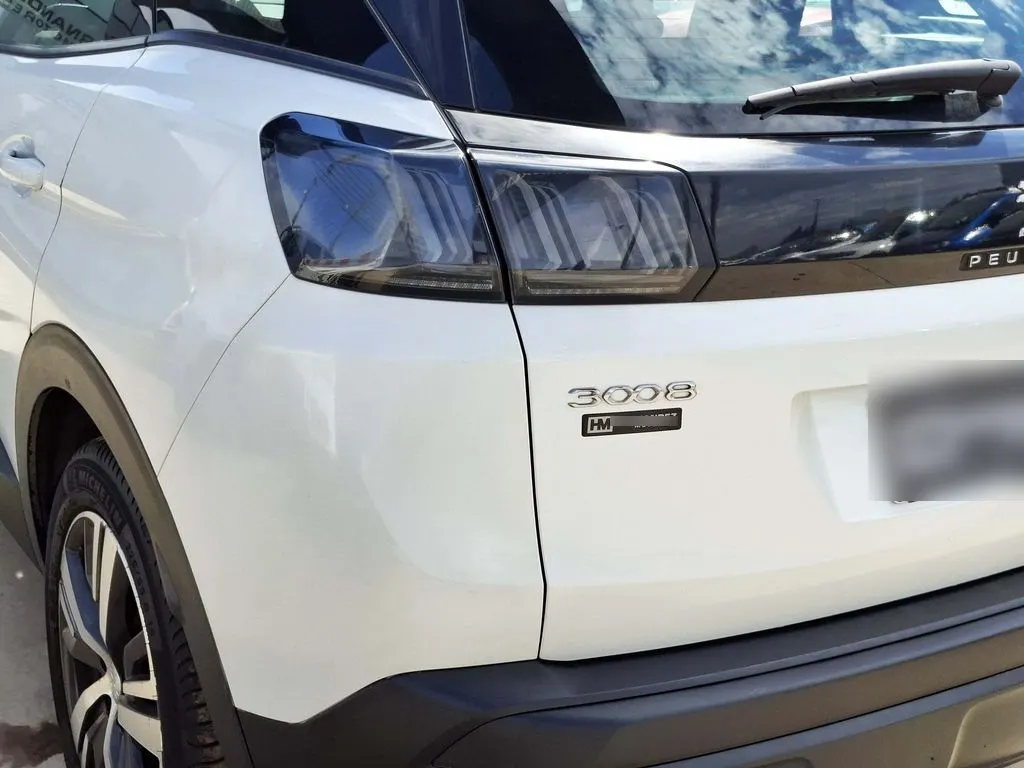 Peugeot 3008 1.2 Active Pack Puretech 130 4x2 Mt6 5p año 2022