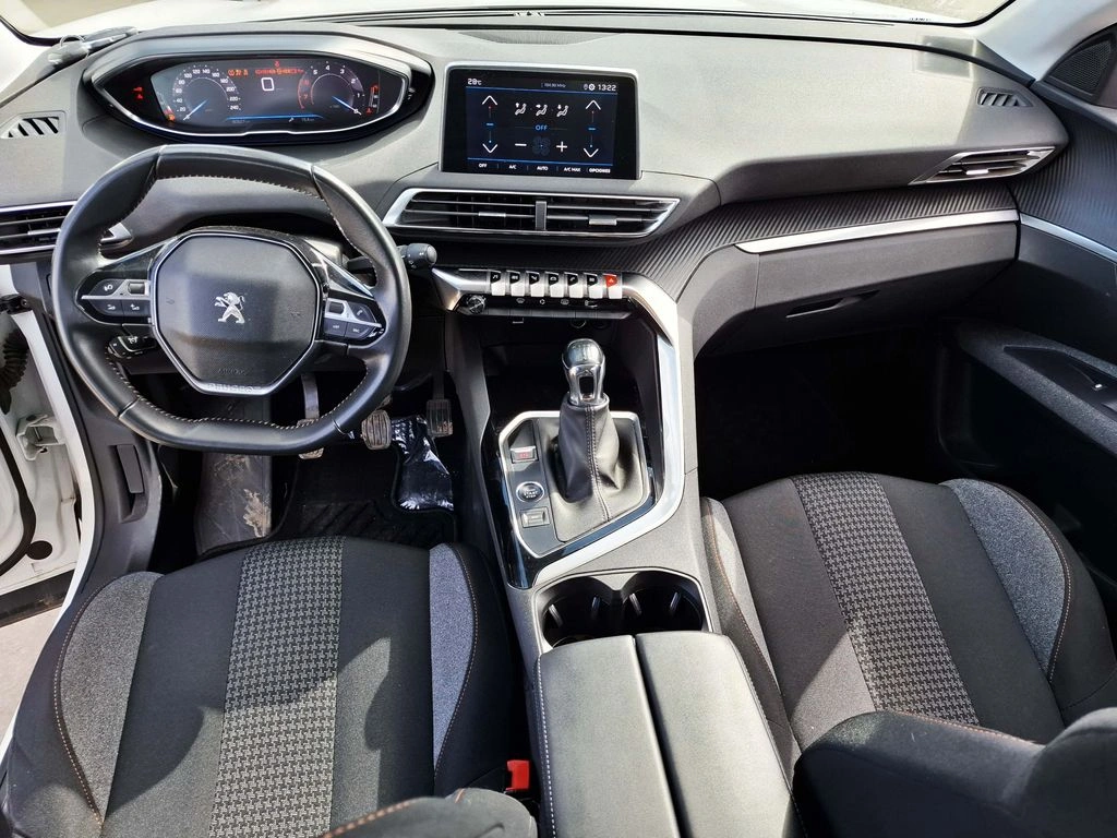 Peugeot 3008 1.2 Active Pack Puretech 130 4x2 Mt6 5p año 2022