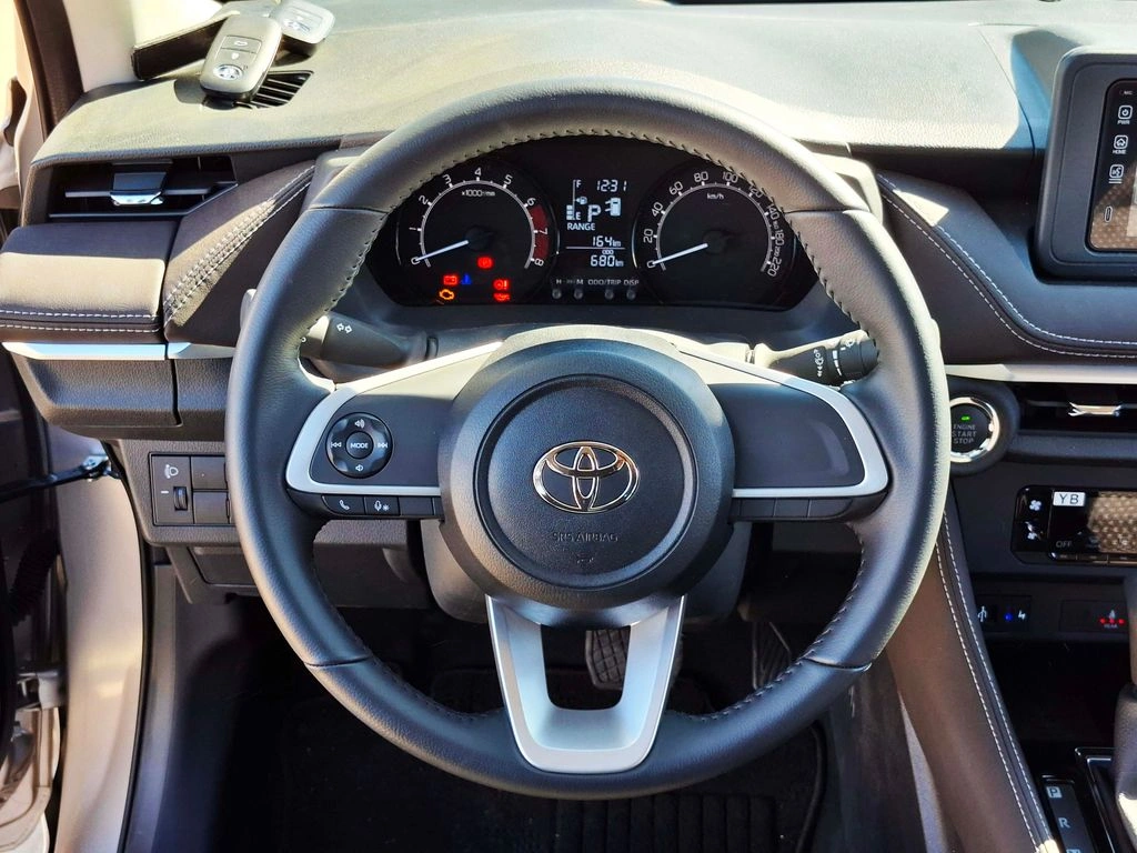Toyota Yaris 1.5 E 4x2 Sdn Cvt At 4p año 2026