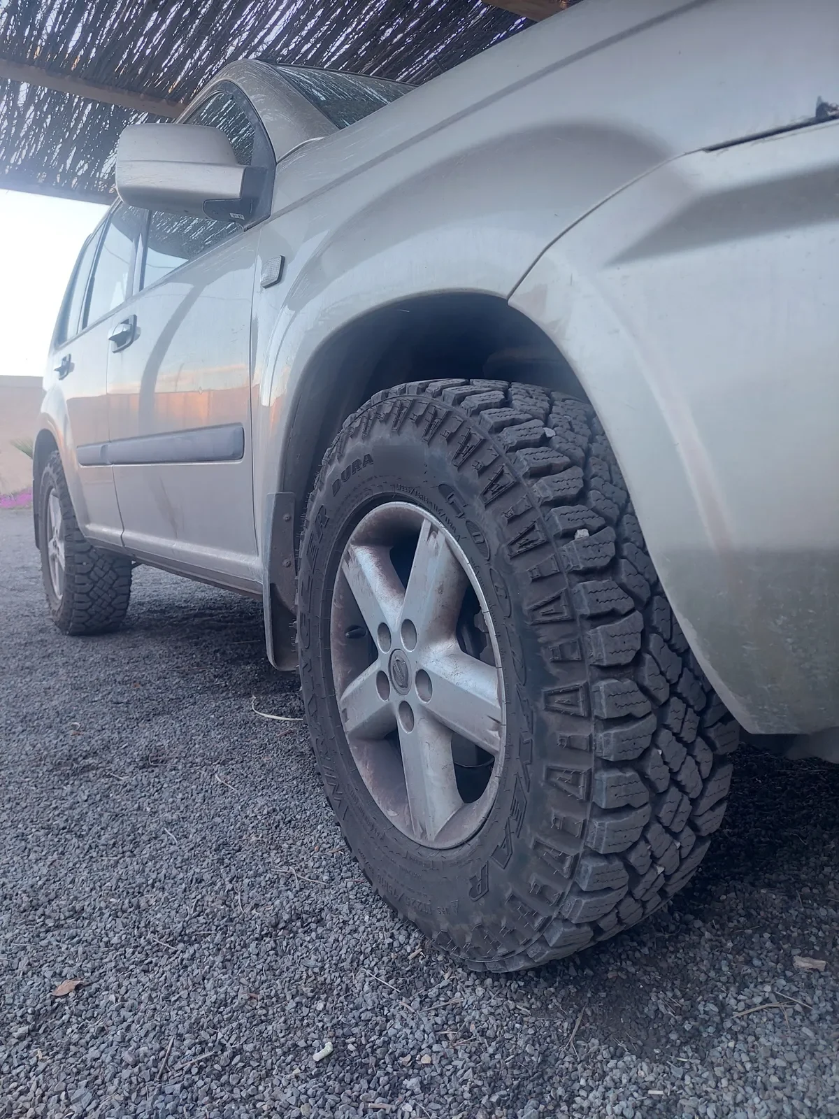 NISSAN X-TRAIL 2.5 X 4x4 Cuero At año 2009