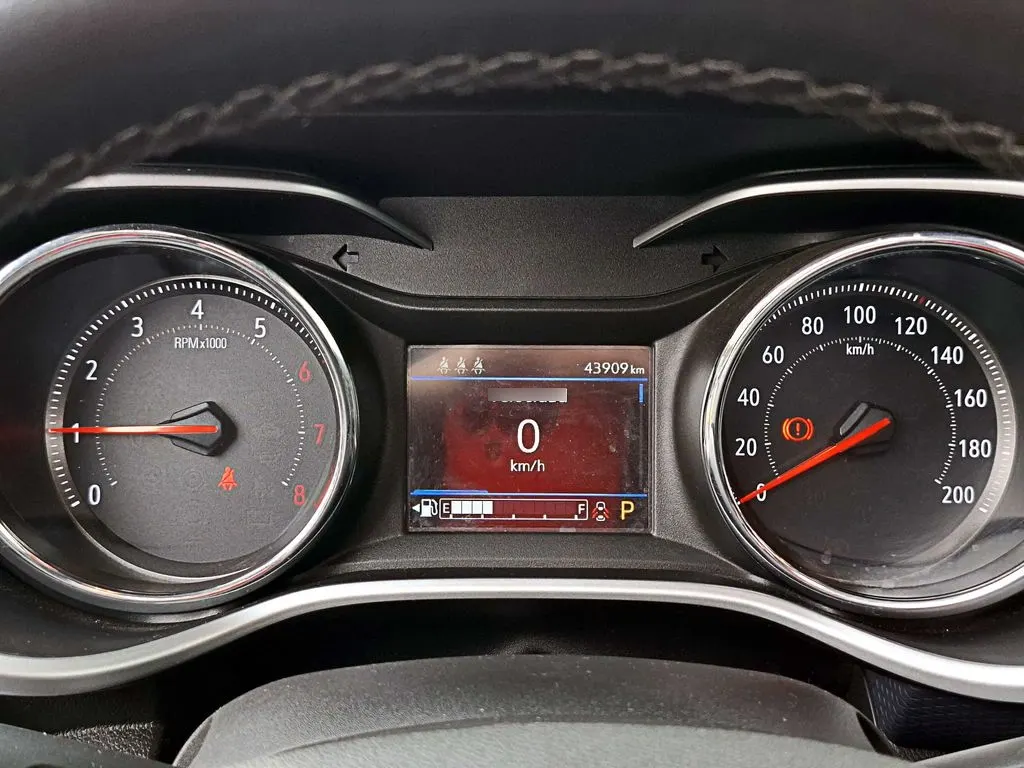 Chevrolet Tracker 1.2t Premier T 4x2 At 5p año 2024