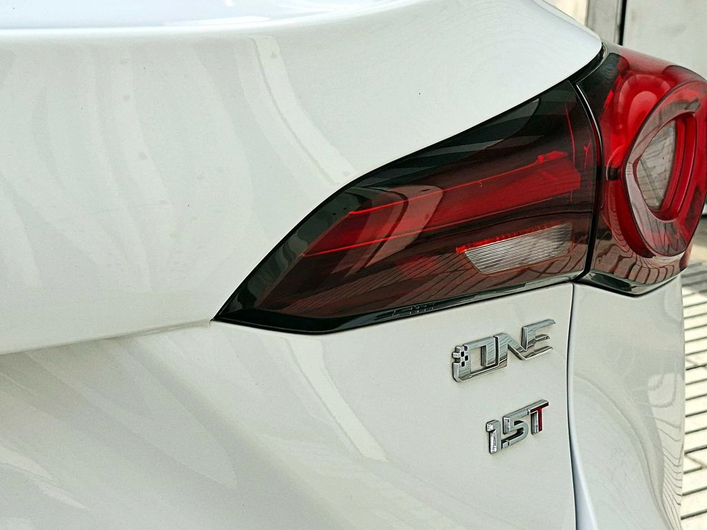 MG One 1.5 Dlx At año 2024