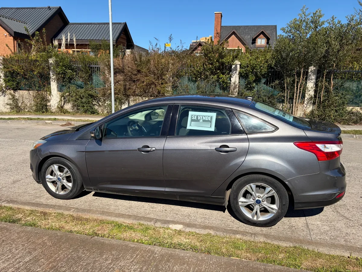 FORD FOCUS 2.0 Se 5p Mt año 2014