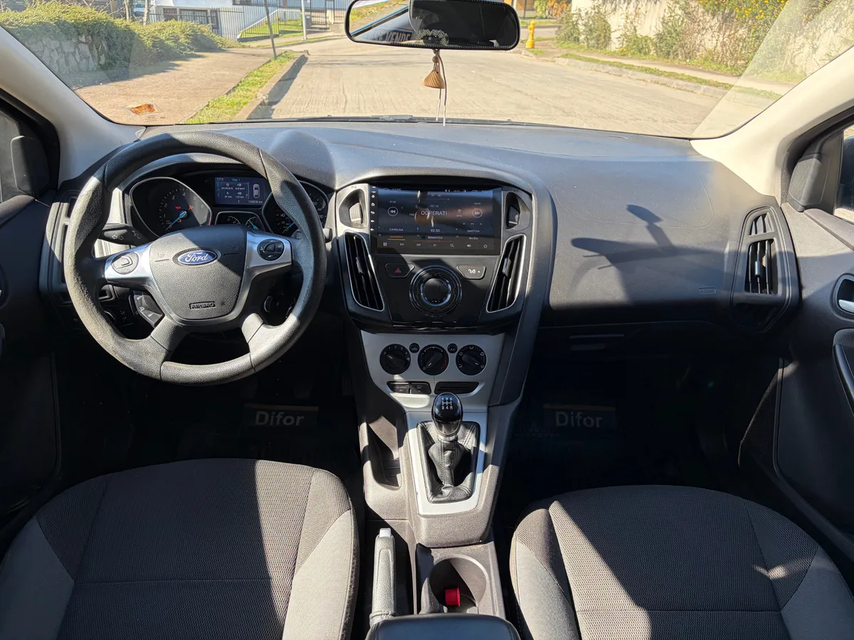 FORD FOCUS 2.0 Se 5p Mt año 2014
