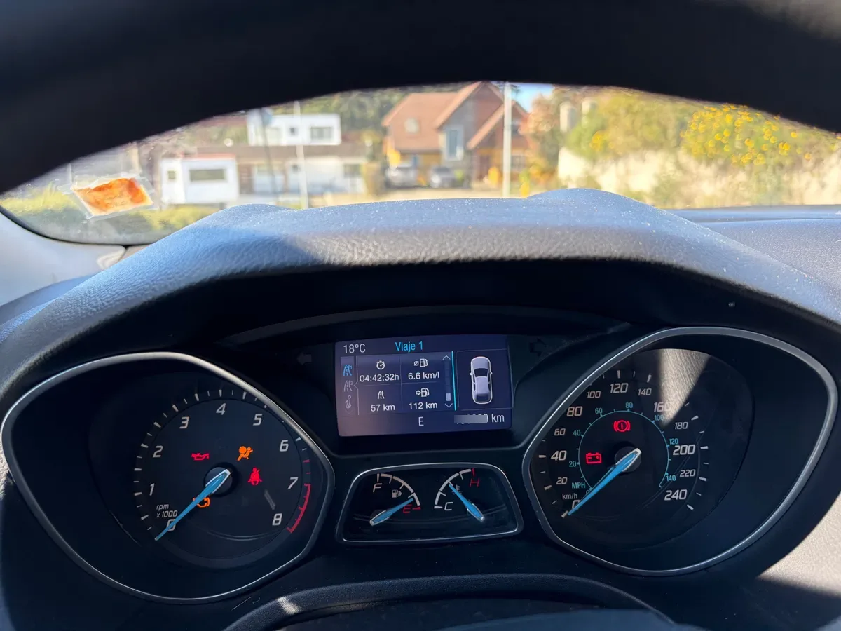 FORD FOCUS 2.0 Se 5p Mt año 2014