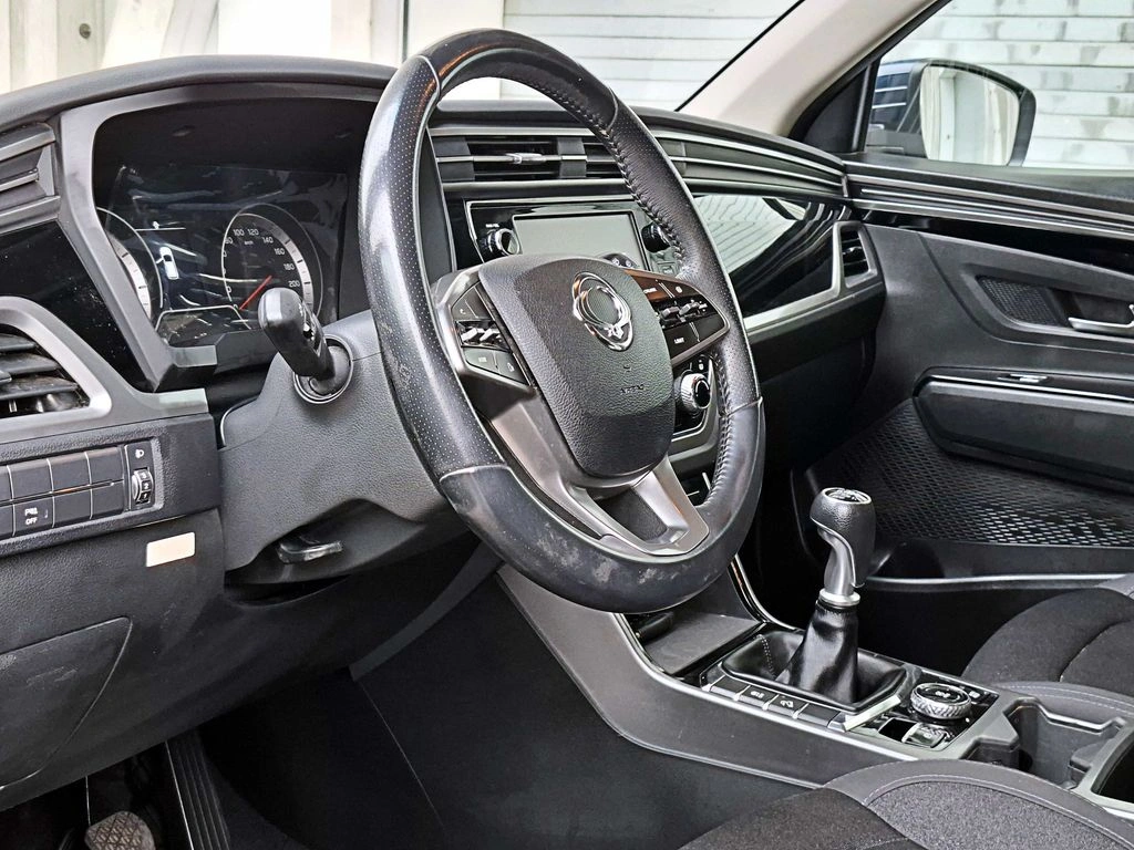 Ssangyong Korando 1.5t Glx 4x2 Mt 5p año 2023