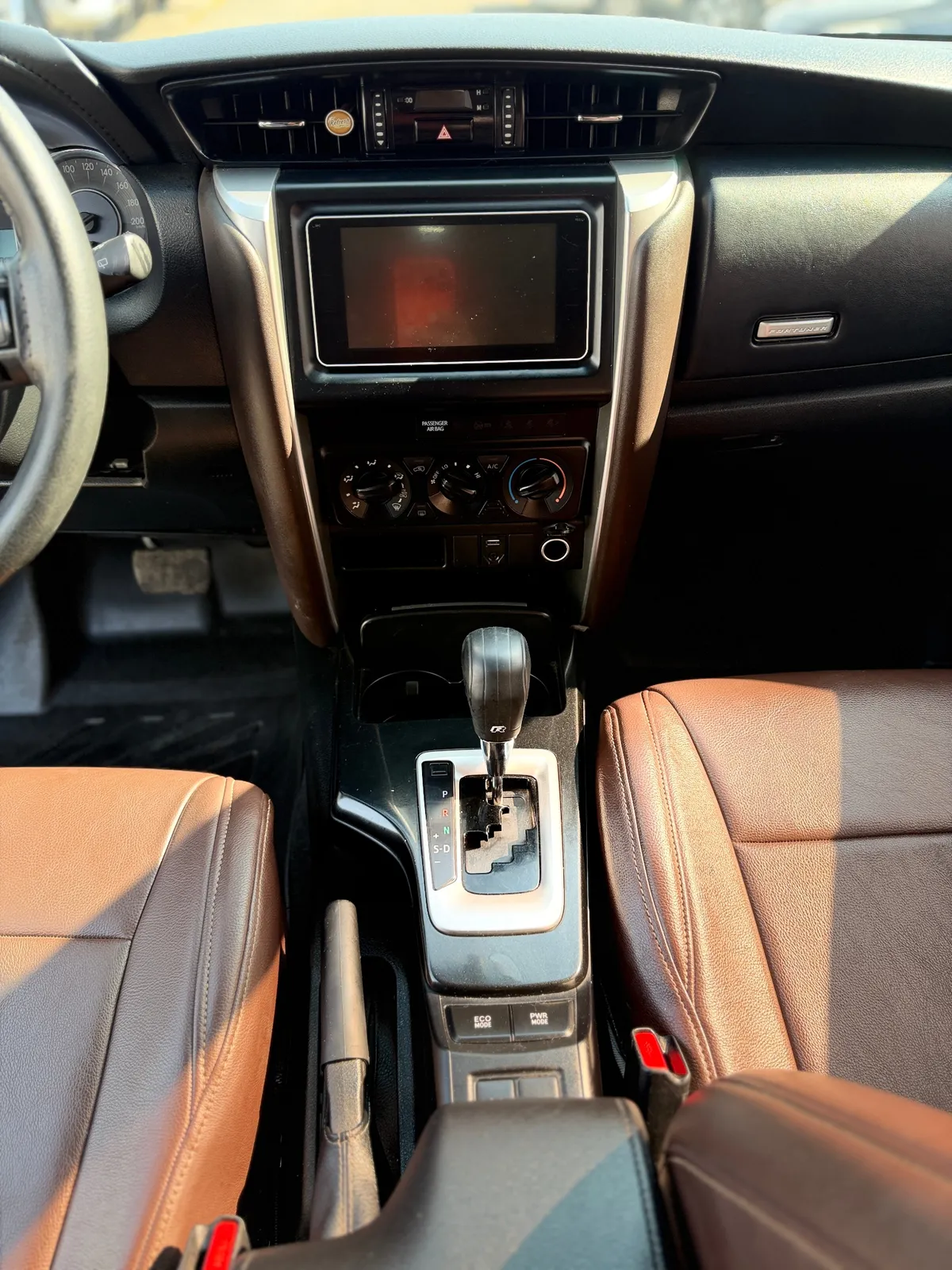 Toyota Fortuner 2.7 Srv Lgb0 At año 2019