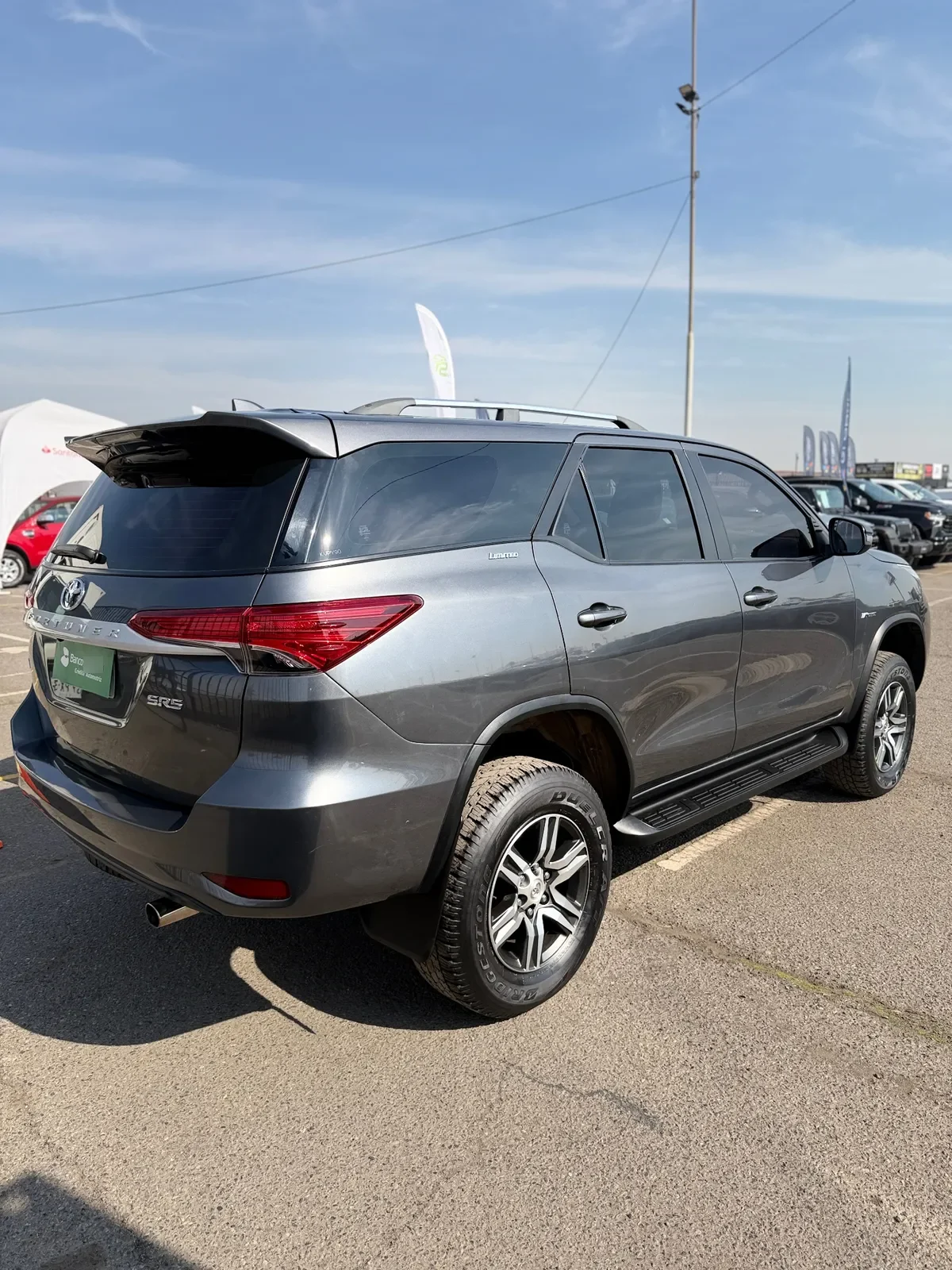 Toyota Fortuner 2.7 Srv Lgb0 At año 2019