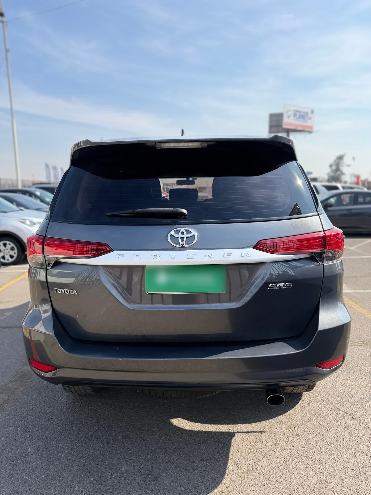 Toyota Fortuner 2.7 Srv Lgb0 At año 2019