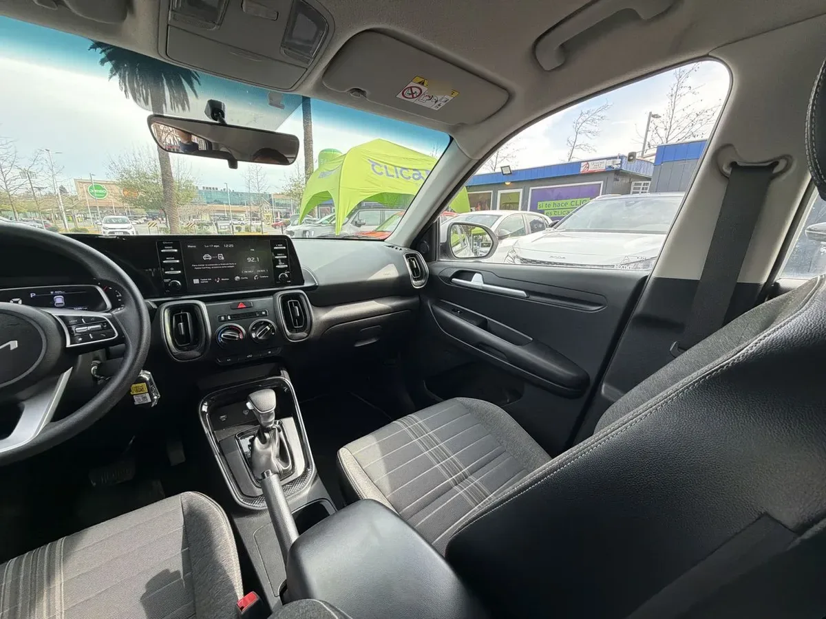 Kia Sonet 1.5 Ex 4x2 Ivt Ri At 5p año 2025