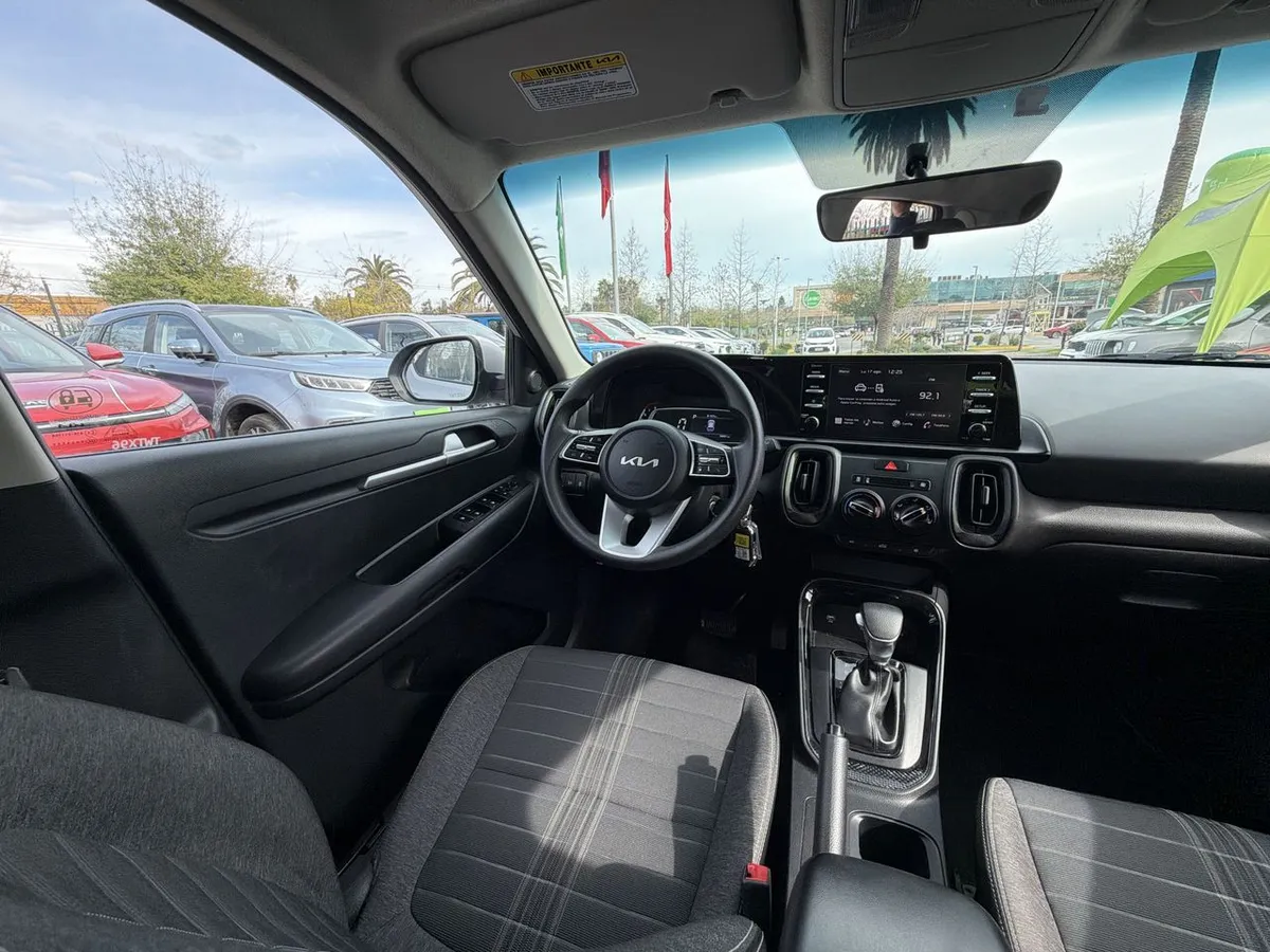 Kia Sonet 1.5 Ex 4x2 Ivt Ri At 5p año 2025