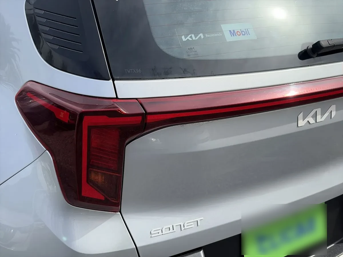 Kia Sonet 1.5 Ex 4x2 Ivt Ri At 5p año 2025