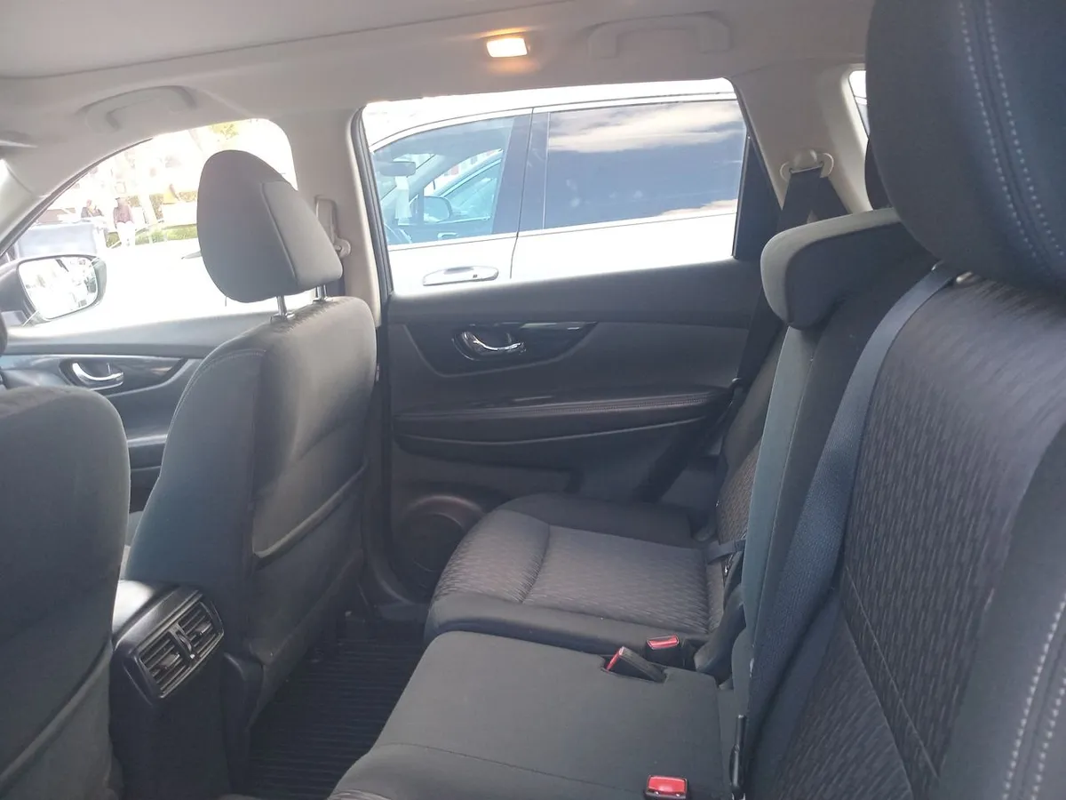 Nissan X-Trail 2.5 Advance Mc 4x2 3row Cvt At 5p año 2021