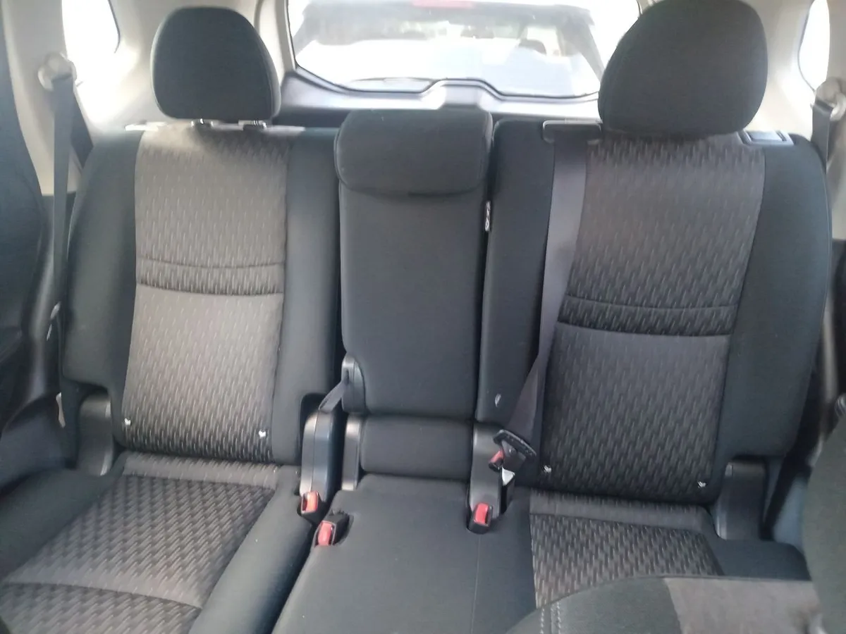 Nissan X-Trail 2.5 Advance Mc 4x2 3row Cvt At 5p año 2021