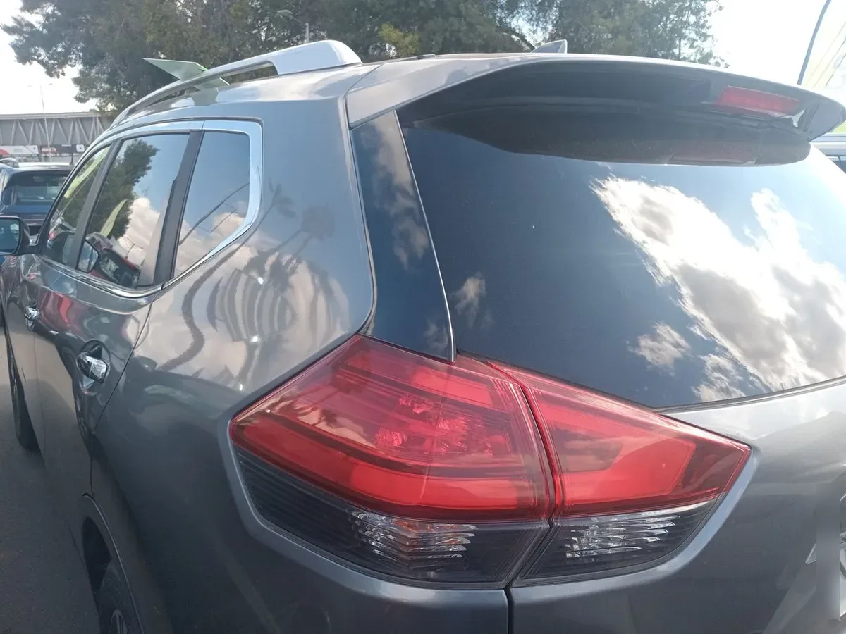 Nissan X-Trail 2.5 Advance Mc 4x2 3row Cvt At 5p año 2021
