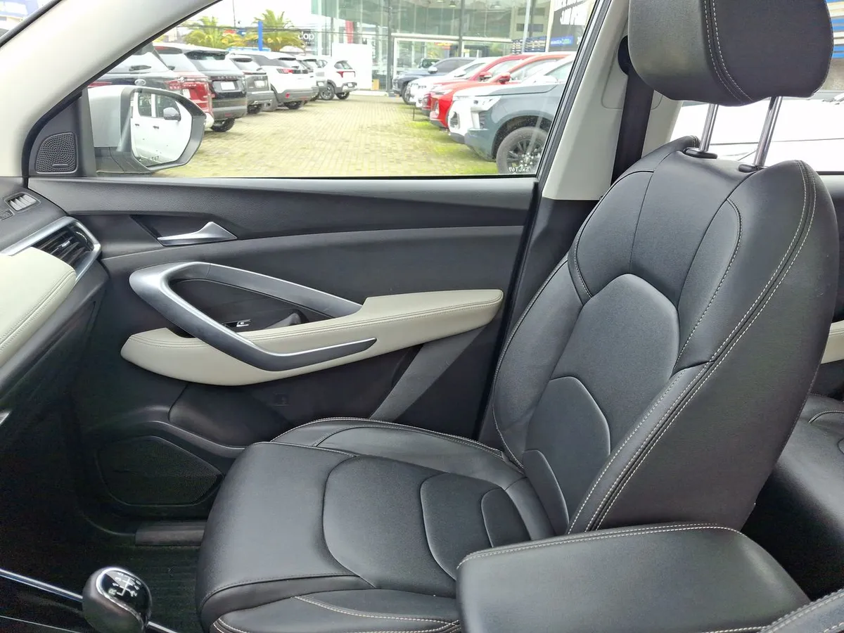 Chevrolet Captiva 1.5t Premier Fwd Mt 5p año 2023