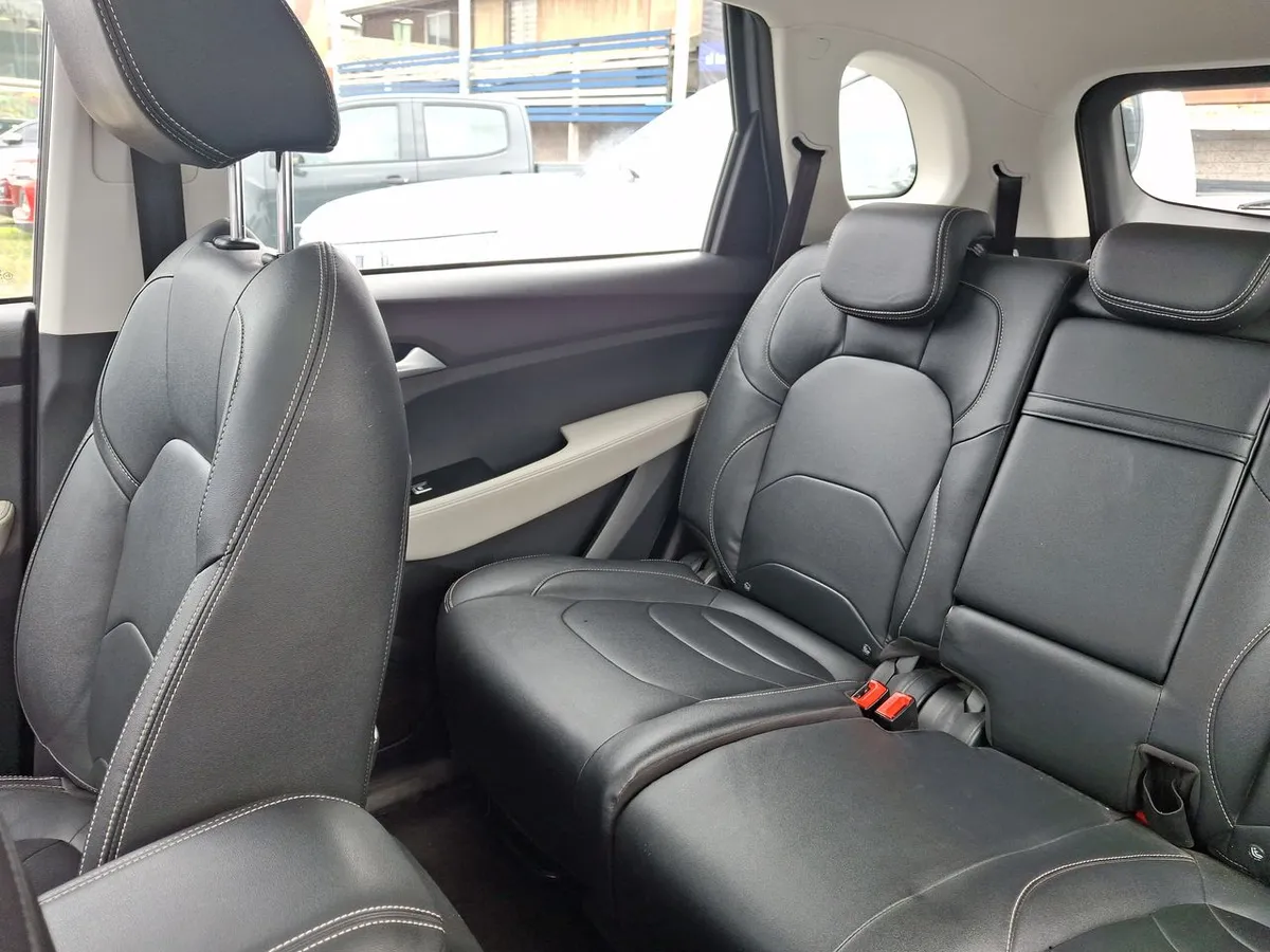 Chevrolet Captiva 1.5t Premier Fwd Mt 5p año 2023