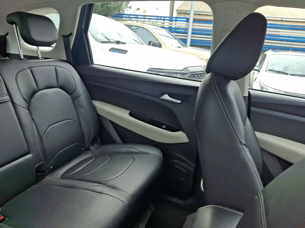 Chevrolet Captiva 1.5t Premier Fwd Mt 5p año 2023
