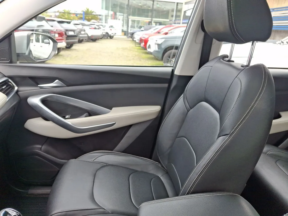 Chevrolet Captiva 1.5t Premier Fwd Mt 5p año 2023
